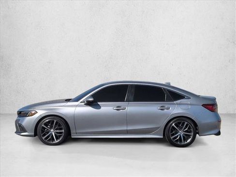 Used 2024 Honda Civic Touring image 9