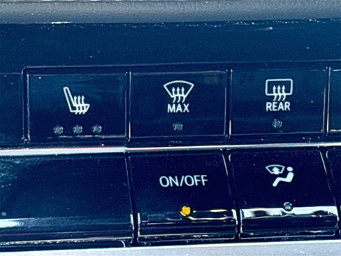 Used 2025 Chevrolet Equinox LT image 20