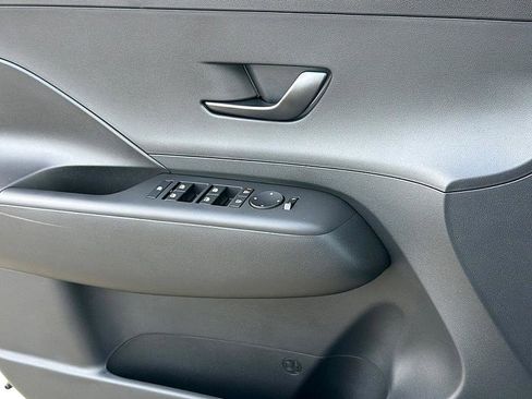 New 2026 Hyundai Kona SE image 15