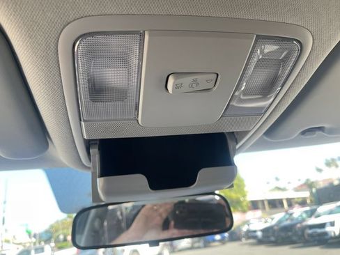 Used 2025 Kia Soul LX w/ LX Technology Package FWD image 11