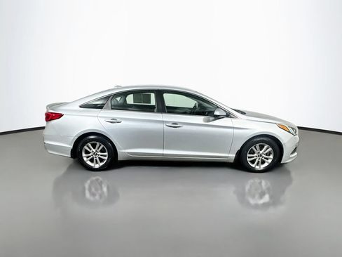 Used 2017 Hyundai Sonata SE FWD image 9