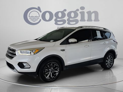 Used 2017 Ford Escape Titanium FWD image 1