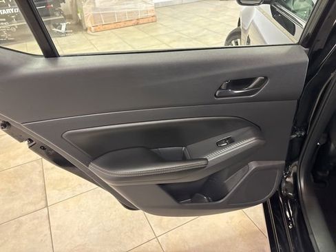 Used 2025 Nissan Altima 2.5 SV image 10