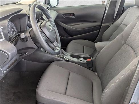 Used 2025 Toyota Corolla LE image 14