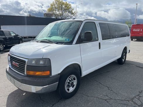 Used 2015 GMC Savana 3500 LT w/ LT Preferred Equipment Group RWD image 1