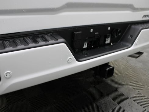 Used 2025 GMC Sierra 2500 AT4 image 49