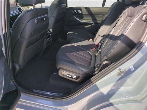 Certified 2024 BMW X7 xDrive40i w/ M Sport Package image 21