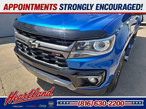 Used 2021 Chevrolet Colorado Z71 AWD/4WD image 18