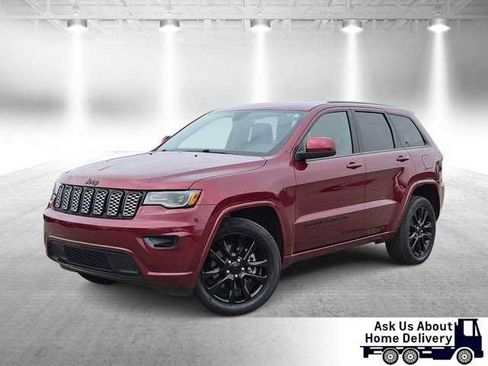 Certified 2022 Jeep Grand Cherokee Laredo X AWD/4WD image 1