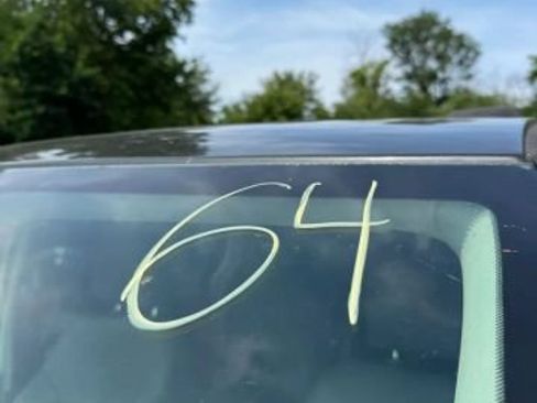 Used 2012 Volkswagen Routan SEL FWD image 26