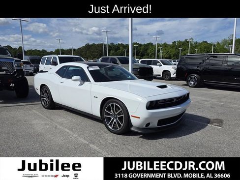 Used 2023 Dodge Challenger R/T image 1