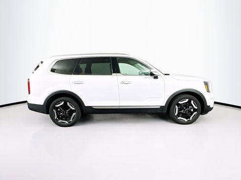 Used 2025 Kia Telluride S FWD image 10