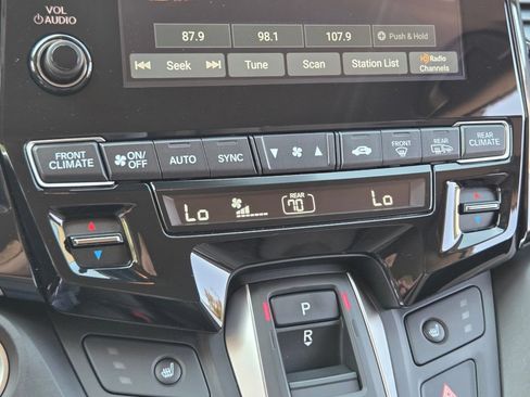 Used 2023 Honda Odyssey EX image 26
