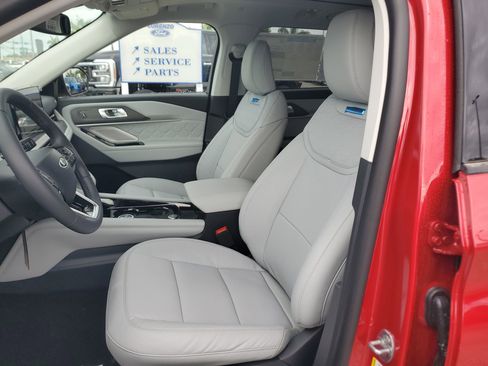 New 2026 Ford Explorer Platinum w/ LUX Leather Package image 10