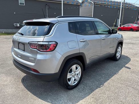 Used 2022 Jeep Compass Latitude w/ Convenience Group AWD/4WD image 5