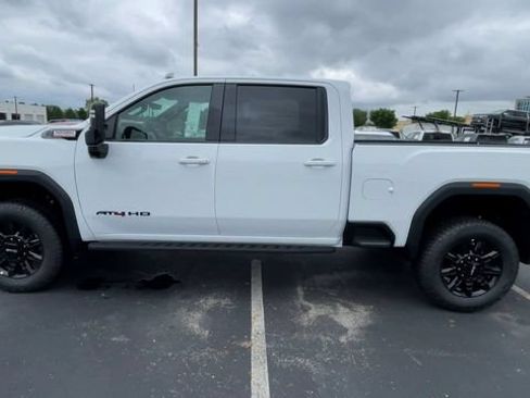 New 2026 GMC Sierra 2500 AT4 w/ AT4 Premium Plus Package AWD/4WD image 7