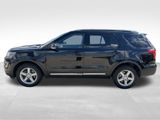 Used 2017 Ford Explorer XLT image 2