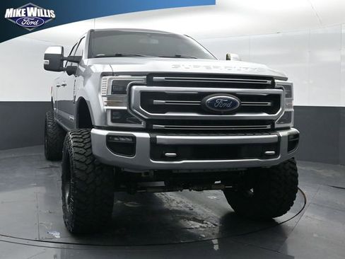 Used 2021 Ford F250 Platinum w/ FX4 Off-Road Package AWD/4WD image 2