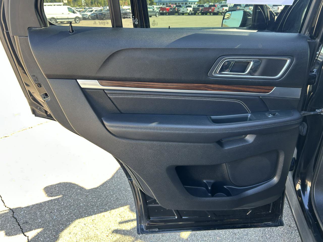 Used 2018 Ford Explorer Limited AWD/4WD image 14