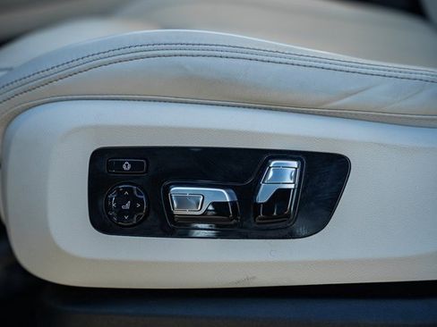 Used 2022 BMW X7 xDrive40i w/ Premium Package image 39