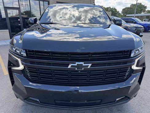 Used 2024 Chevrolet Suburban RST w/ Luxury Package AWD/4WD image 2