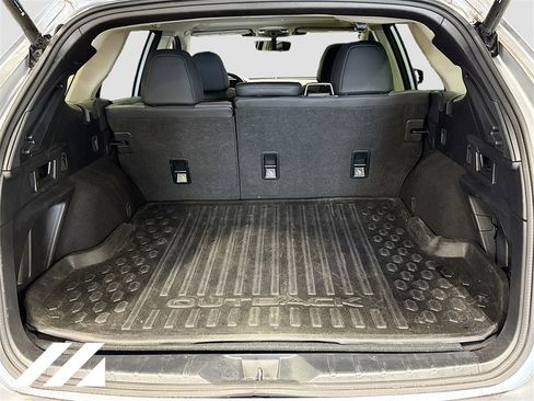 Used 2023 Subaru Outback Onyx Edition image 28