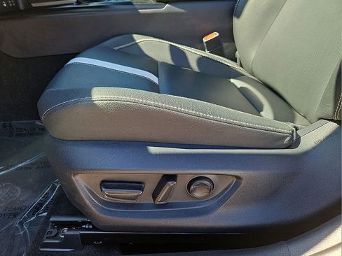 Used 2026 Toyota Camry SE w/ Convenience Package image 25