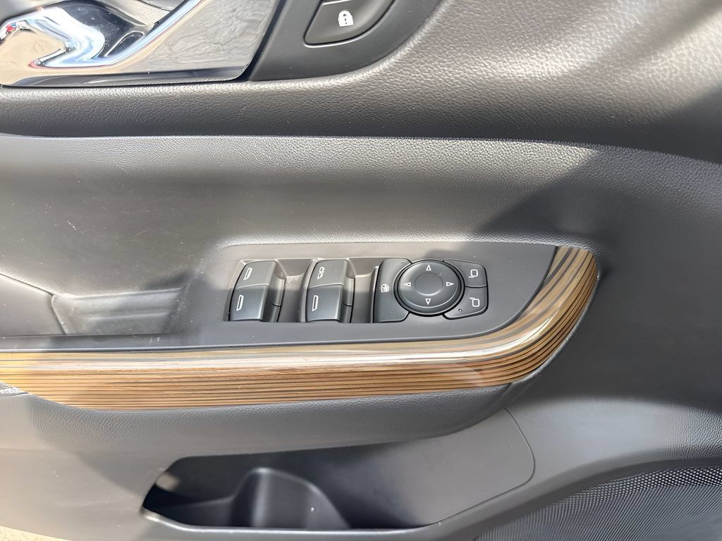 Used 2020 GMC Acadia SLE w/ LPO, Floor Liner Package FWD image 24