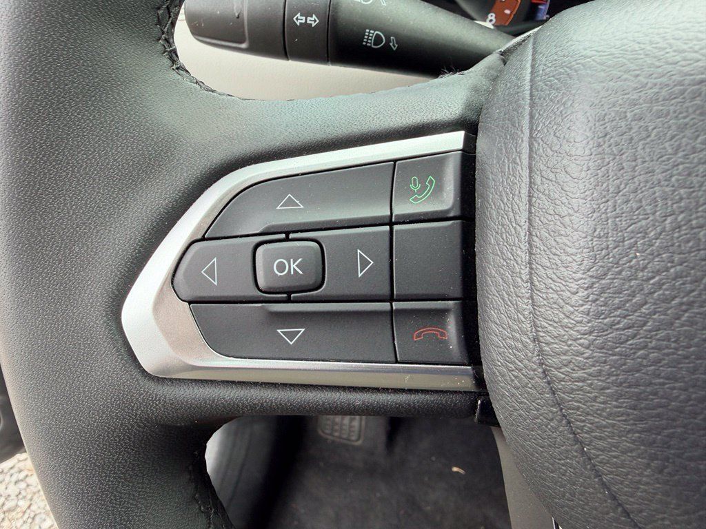 Used 2025 Jeep Compass Limited AWD/4WD image 12