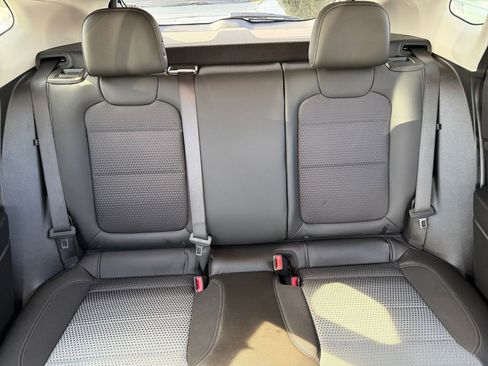 Used 2025 Chevrolet Trax LT w/ LT Convenience Package image 36