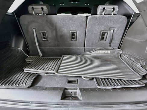 Used 2023 Chevrolet Traverse LT FWD image 26