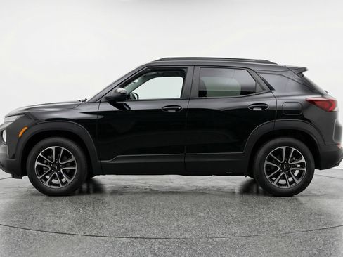 Used 2025 Chevrolet TrailBlazer LT image 5