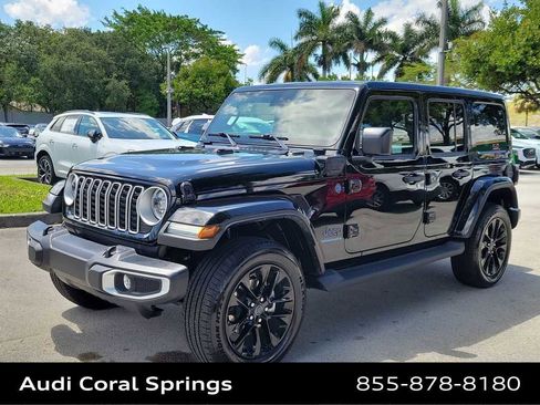 Used 2025 Jeep Wrangler Unlimited Sahara AWD/4WD image 4