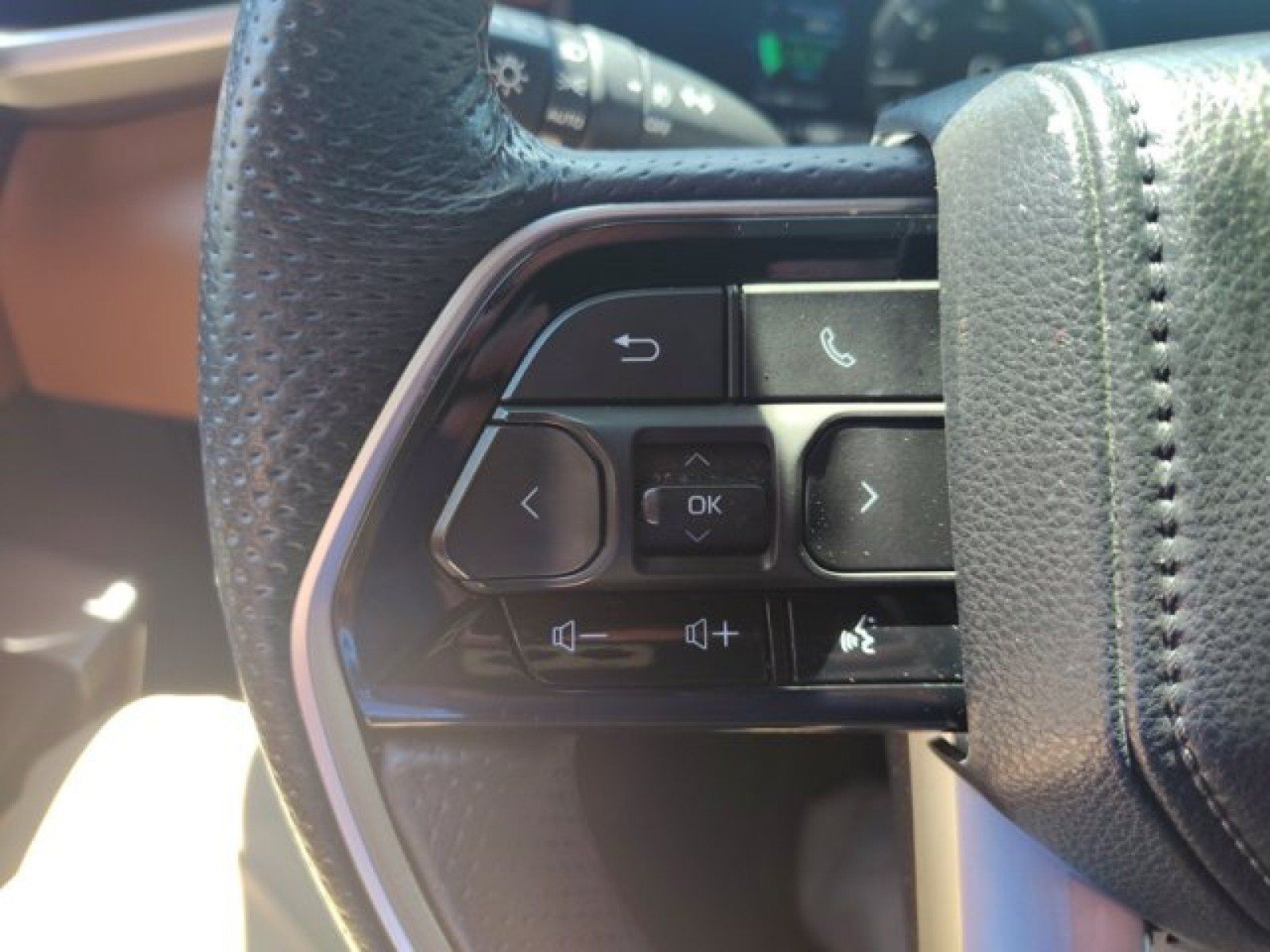 Used 2025 Toyota Tundra 1794 Edition AWD/4WD image 28