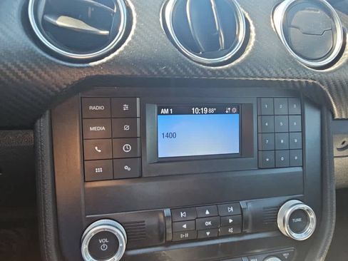 Used 2020 Ford Mustang Coupe RWD image 16