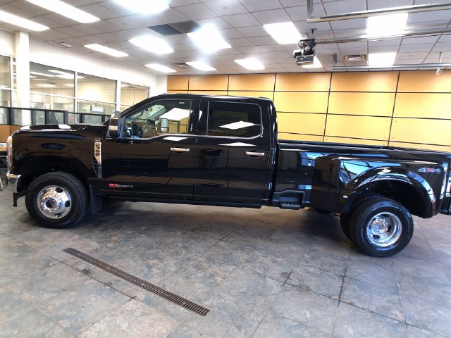 New 2027 Ford F350 Lariat w/ Lariat Ultimate Package AWD/4WD image 4