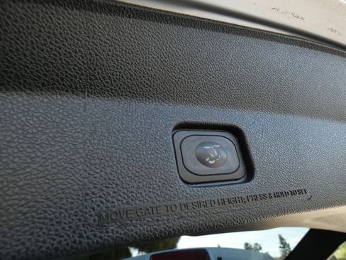 Used 2017 Ford Explorer XLT w/ Equipment Group 202A image 71