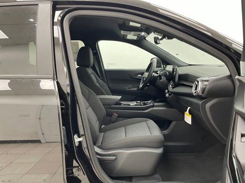 New 2026 Chevrolet Equinox LT w/ Safety and Technology Package AWD/4WD image 13