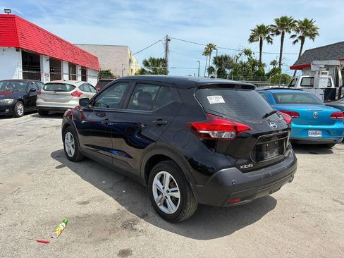 Used 2020 Nissan Kicks S FWD image 5
