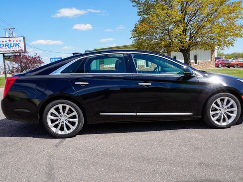 Used 2016 Cadillac XTS Luxury w/ Driver Awareness Package AWD/4WD image 2