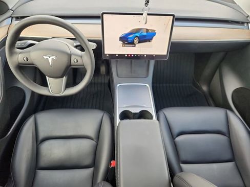 Used 2024 Tesla Model Y Long Range image 20