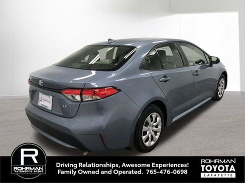 Used 2022 Toyota Corolla LE image 6