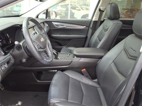 Used 2019 Cadillac XT5 Luxury image 3
