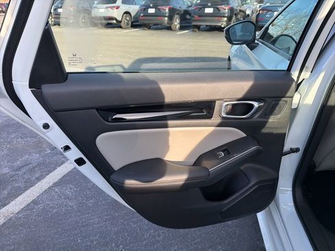 Used 2022 Honda Civic Touring image 21