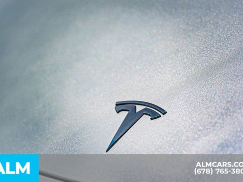 Used 2024 Tesla Model Y Long Range image 50