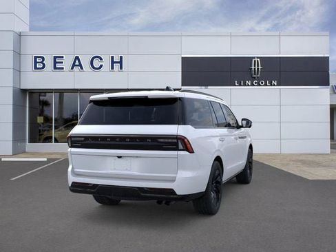 New 2025 Lincoln Navigator Reserve w/ Jet Appearance Package image 8