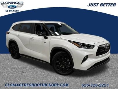 Used 2024 Toyota Highlander XLE