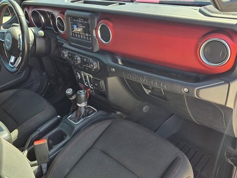 Used 2020 Jeep Wrangler Rubicon AWD/4WD image 17