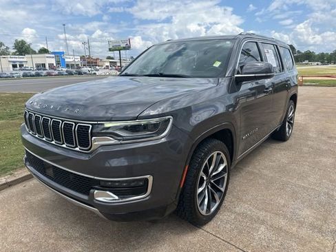 Used 2022 Jeep Wagoneer Series III w/ Premium Group I AWD/4WD image 4