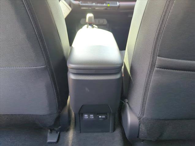 New 2026 Toyota Prius Plug-In Hybrid FWD image 25